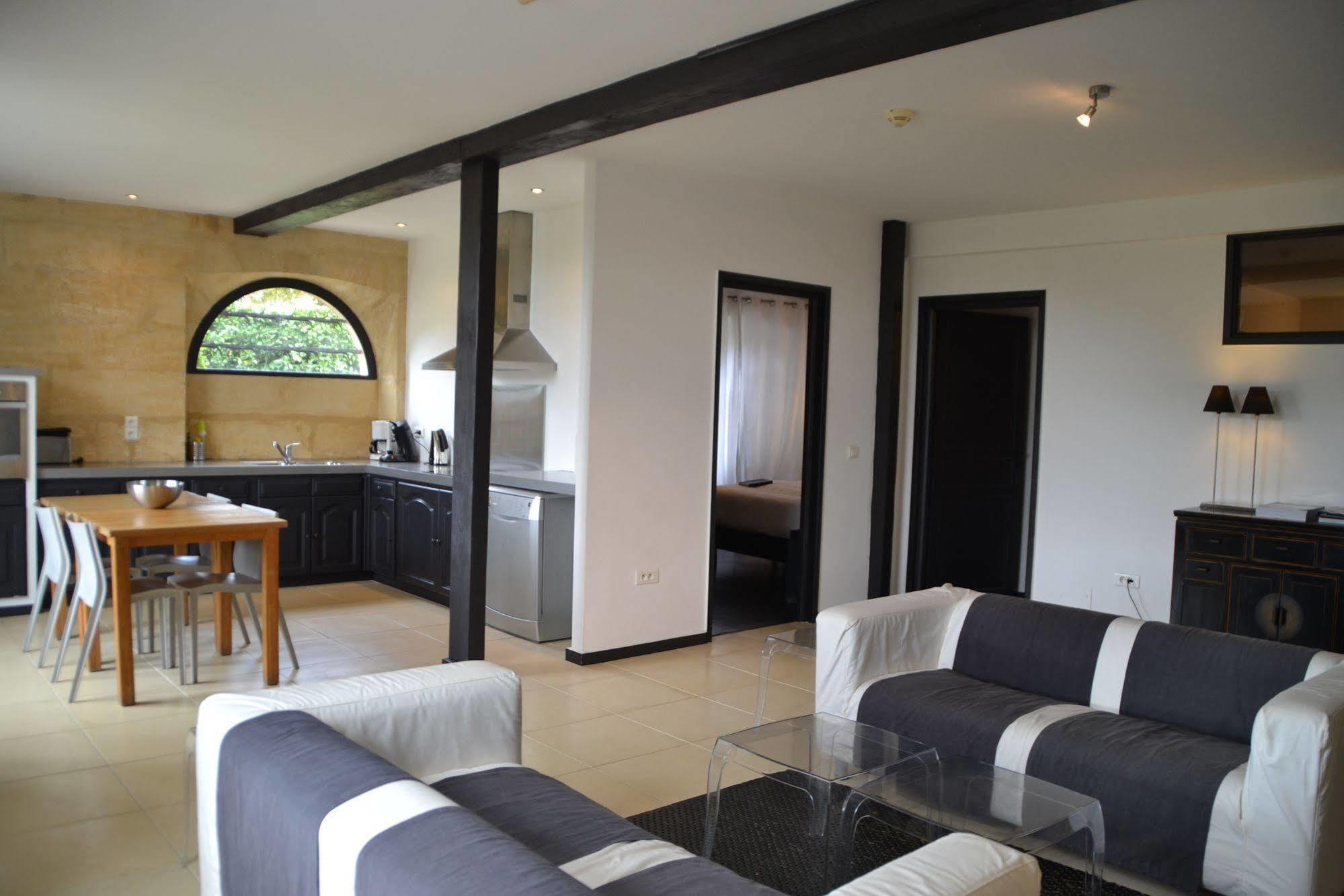 Chateau Les Merles Et Ses Villas ムレディエ エクステリア 写真